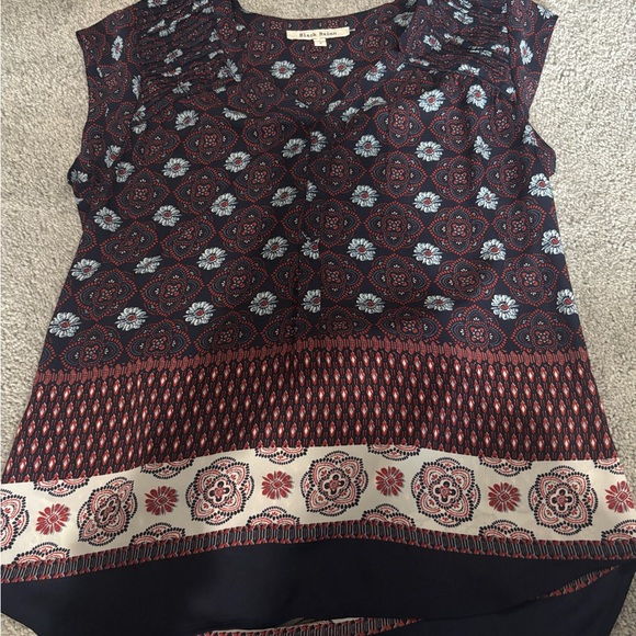Patterned Sleeveless Top - Picture 1 of 1